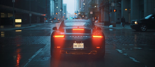 moderní automobil